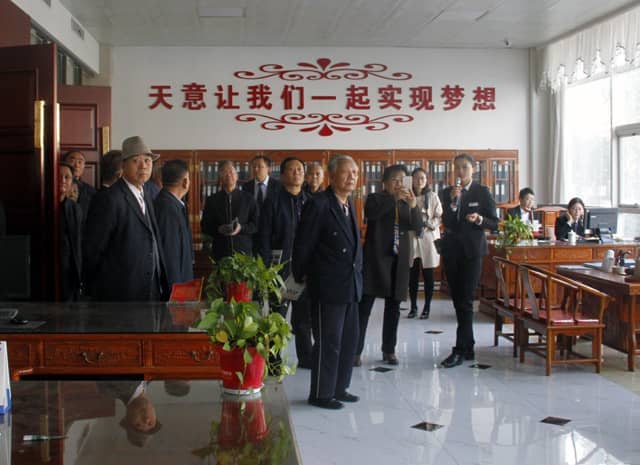 兗州區(qū)人大、政協(xié)領(lǐng)導(dǎo)蒞臨天意機(jī)械參觀考察