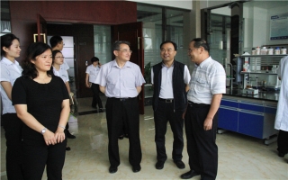 廢棄物資源化國家工程研究中心、昆明理工大學(xué)孫可偉教授,棄物資源化國家工程研究中心常務(wù)副主任、昆明理工大學(xué)教授李如燕博士蒞臨指導(dǎo)